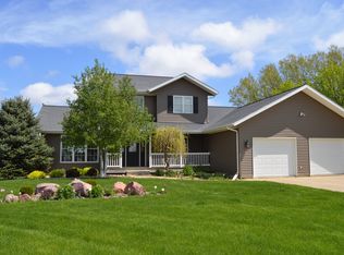 103 Saint Paul Ave SE, Orange City, IA 51041