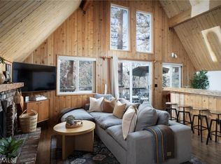 1280 Montreal Dr, Lake Arrowhead, CA 92352