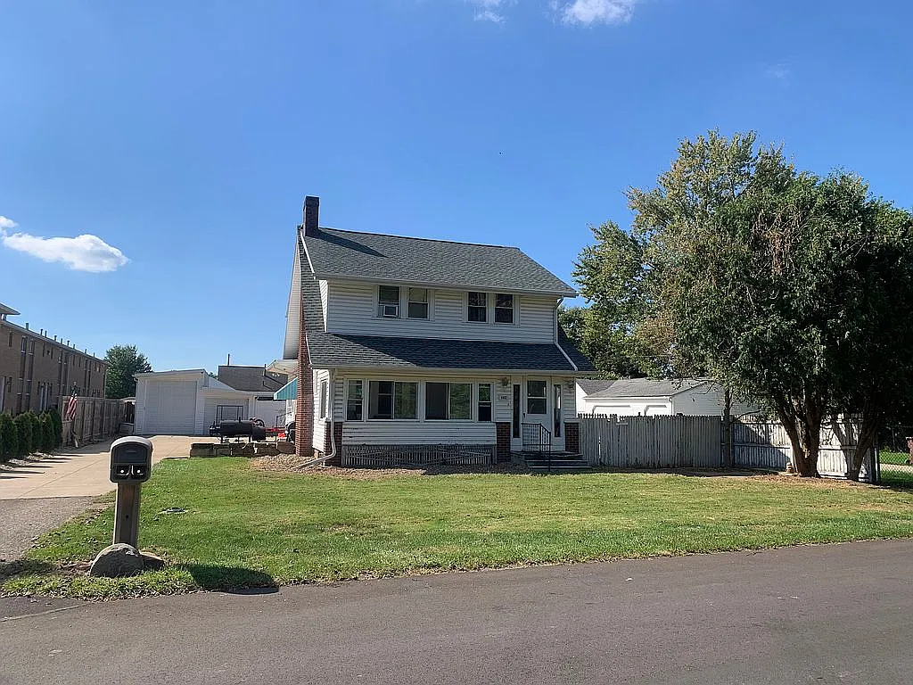 4802 Whyem Dr photo 1