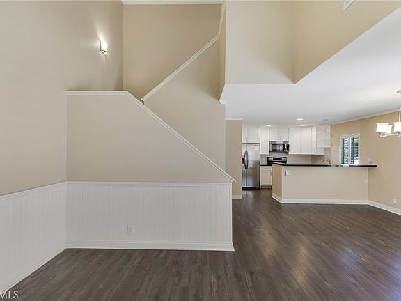 2nd image of 408 Via Colinas