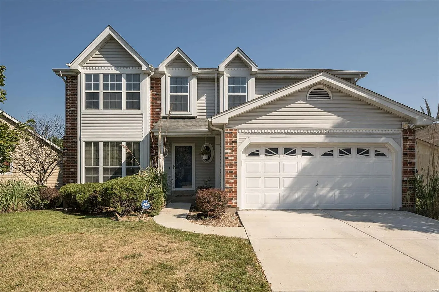 2724 Chapel View Dr photo 1