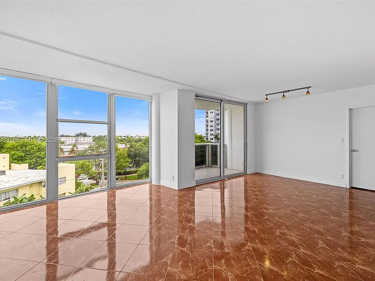 900 Bay Dr #419 — Photo 4