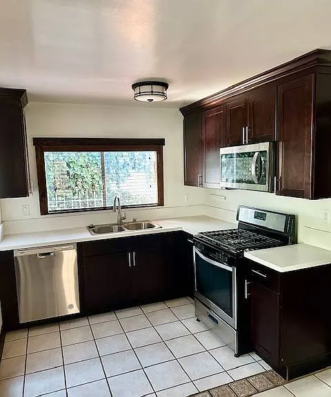 1118 N Coronado St #1/2 — Photo 4