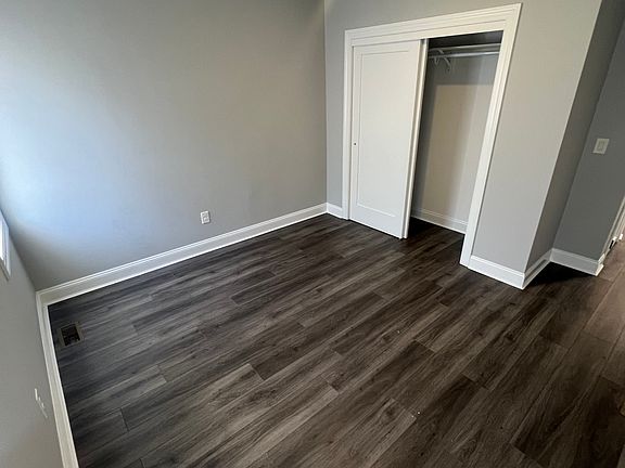 5th image of 130 Garfield Ave APT 1