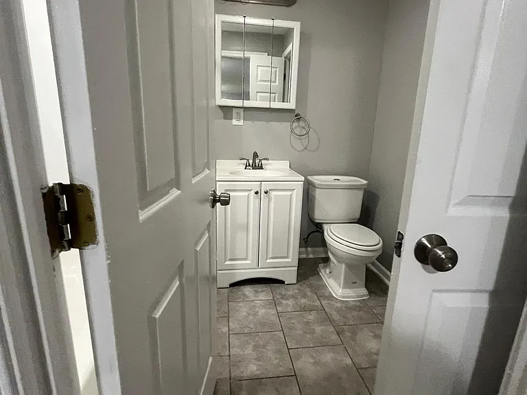 4674 Mews Dr — Photo 35