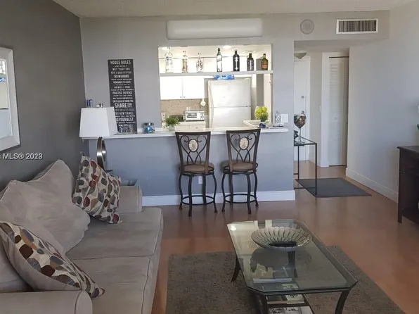 13499 Biscayne Blvd APT 1601, North Miami, FL 33181