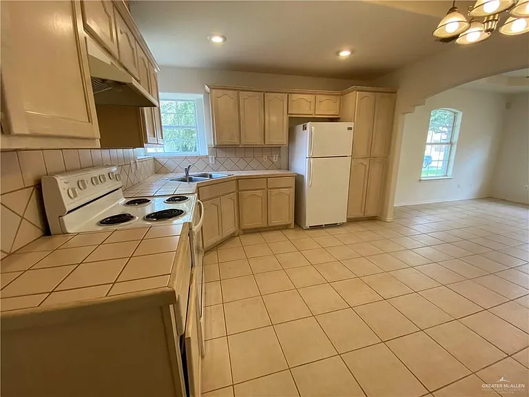 2220 Candlelight Ln #1 — Photo 5