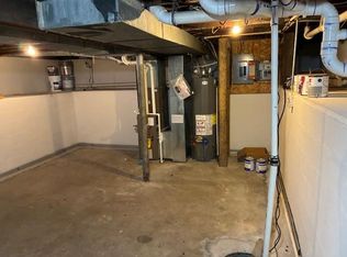 1944 NW Winter St, Topeka, KS 66608