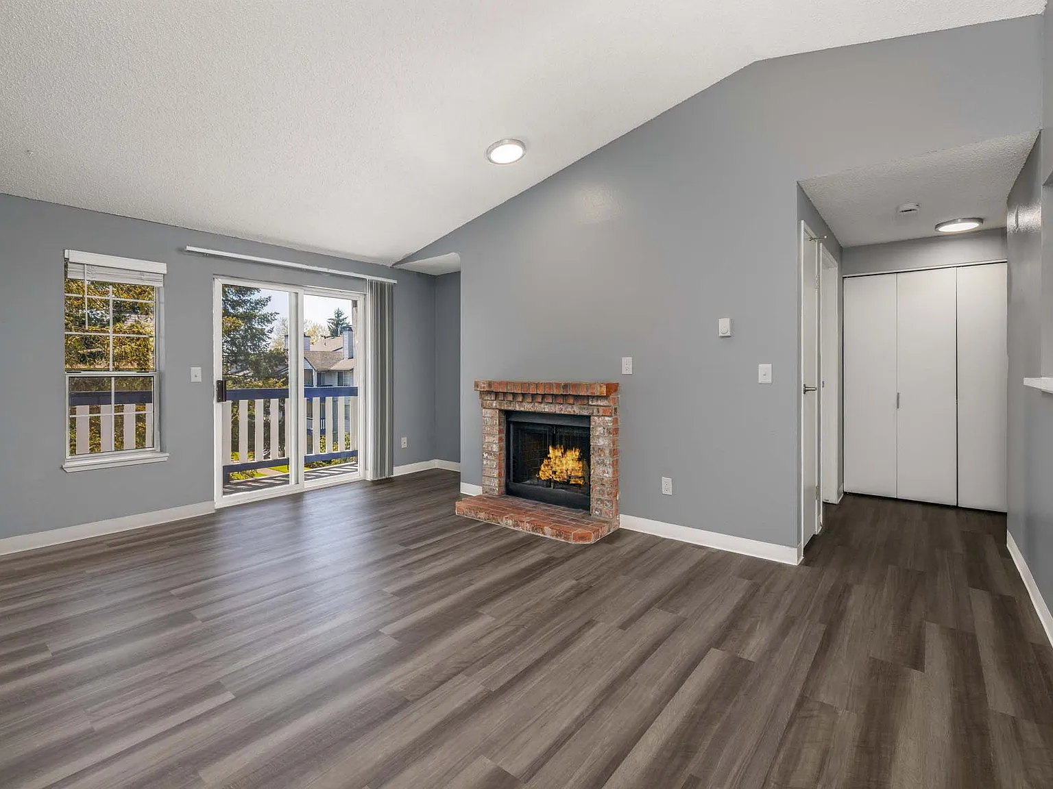 Garden Pointe — Photo 4