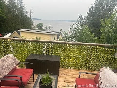 4th image of 20 Riverside Ln