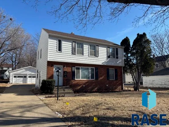 1312 S Willow Ave, Sioux Falls, SD 57105