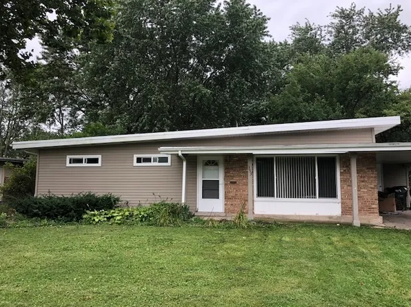 353 Sauk Trl, Park Forest, IL 60466