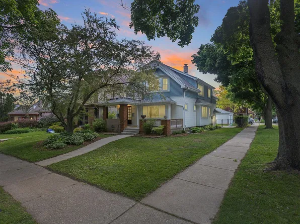 2377 N 66th St, Wauwatosa, WI 53213