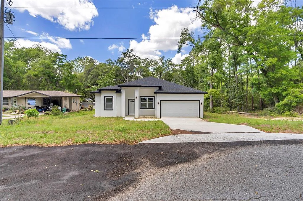 3 bed, 2.5 bath, 1680 sqft, $2,150 — Photo 3