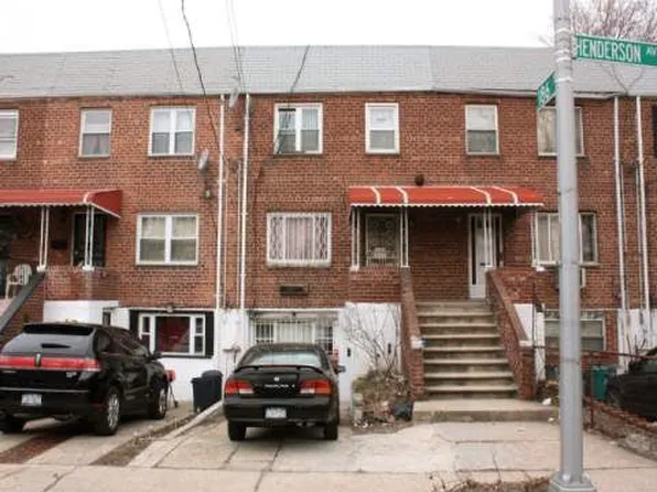 18601 Henderson Ave, Hollis, NY 11423
