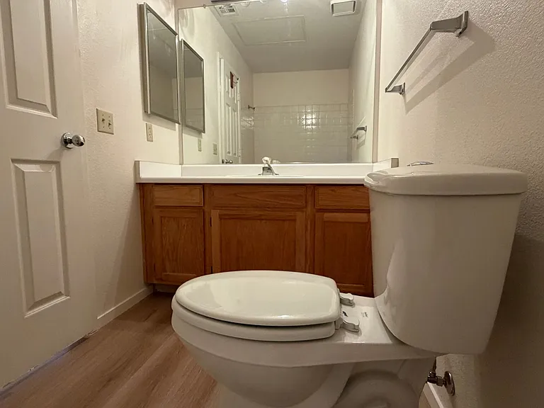 1328 Maplegrove Cir — Photo 31
