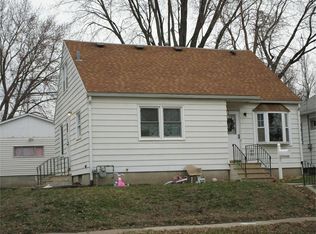 708 Newton St, Waterloo, IA 50703