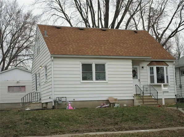 708 Newton St, Waterloo, IA 50703