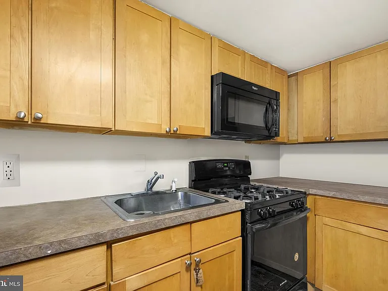 234 Bainbridge St #1B — Photo 5