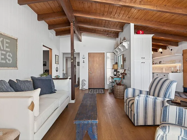 3884 Pacific Coast Hwy — Photo 12