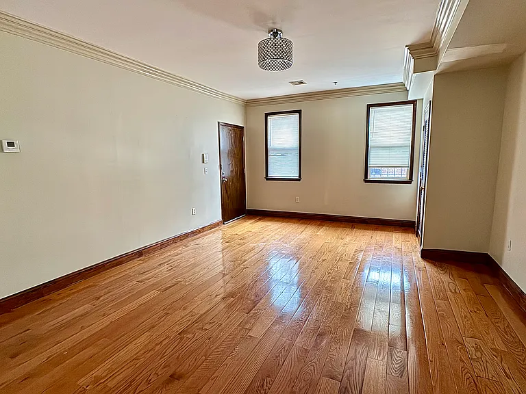 168 Pacific St #1 — Photo 4