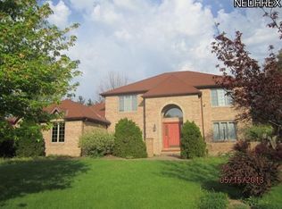 2710 Whitacre Cir, Brecksville, OH 44141