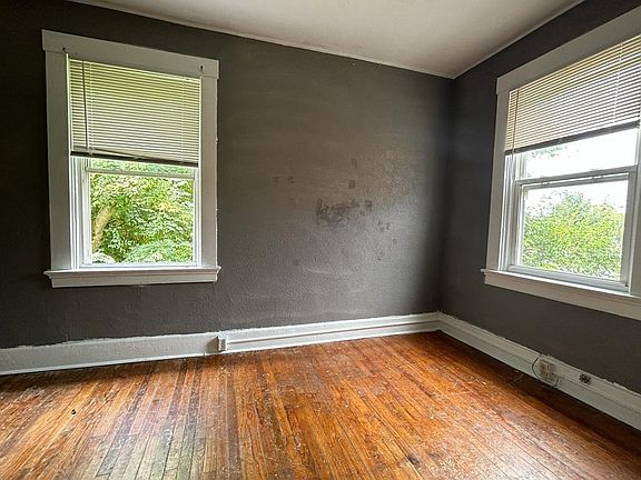 3rd image of 1873 Knox St