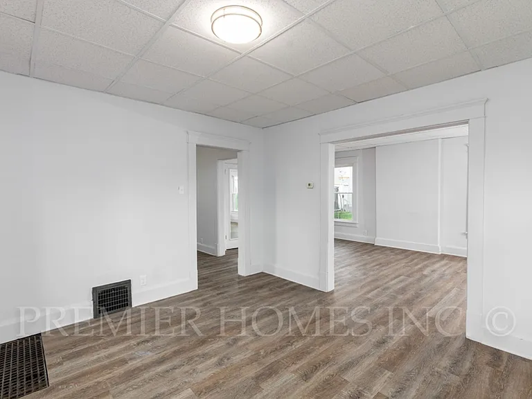 2613 4th St NW — Photo 8