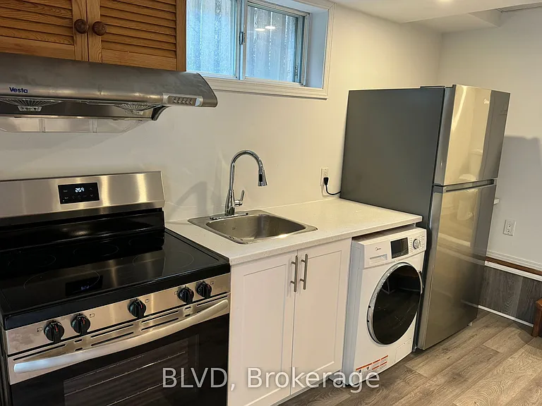 63 Johnston Ave #LOWER LEVEL — Photo 4