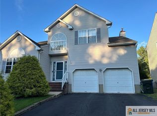 12 Colmart Way, Bridgewater, NJ 08807