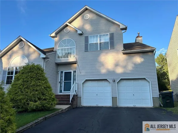 12 Colmart Way, Bridgewater, NJ 08807