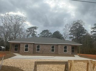 1396 Neal Rd, Picayune, MS 39466