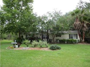 750 J W Hollington Rd, Freeport, FL 32439