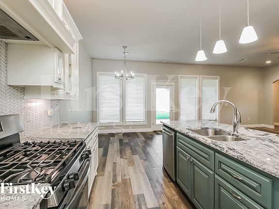 5th image of 13904 Hutchinson Pl