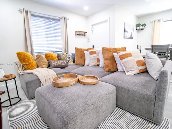 18706 SW 100th Ave #18706, Cutler Bay, FL 33157