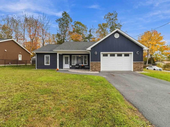 219 Winburn Ave, Bridgewater, NS B4V 9A4