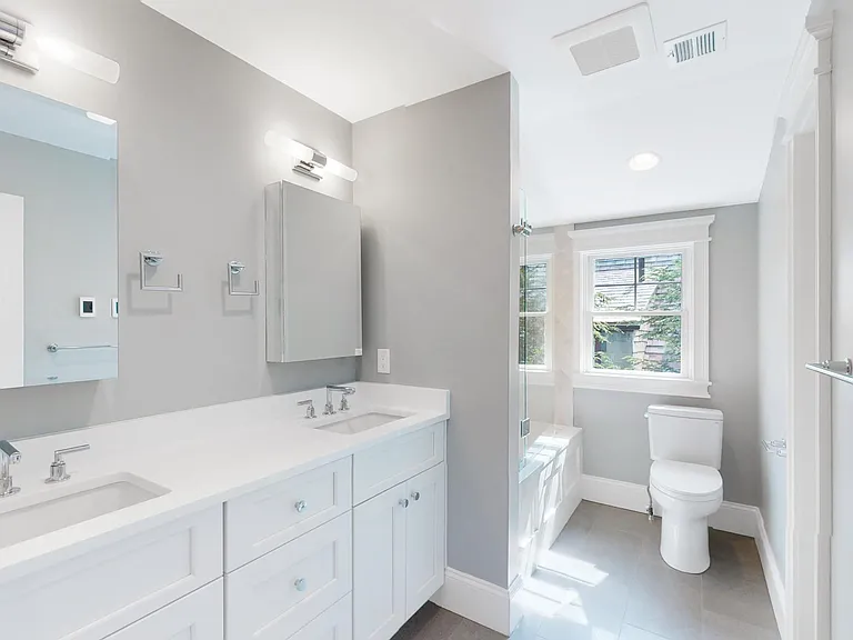101 Sumner Rd — Photo 42