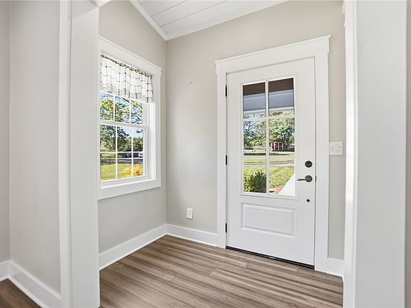 5th image of 6275 Roundhead Rd