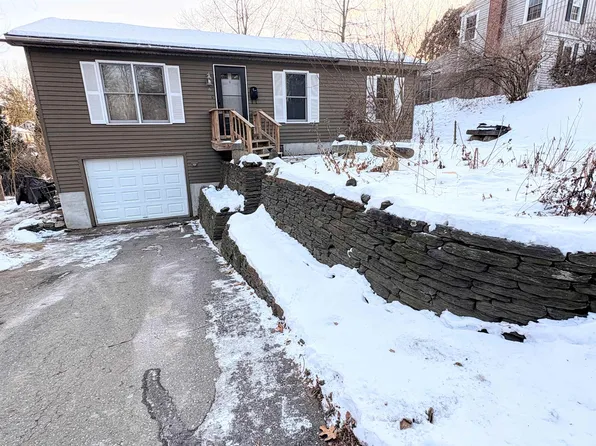 16 Sycamore Street, Brattleboro, VT 05301