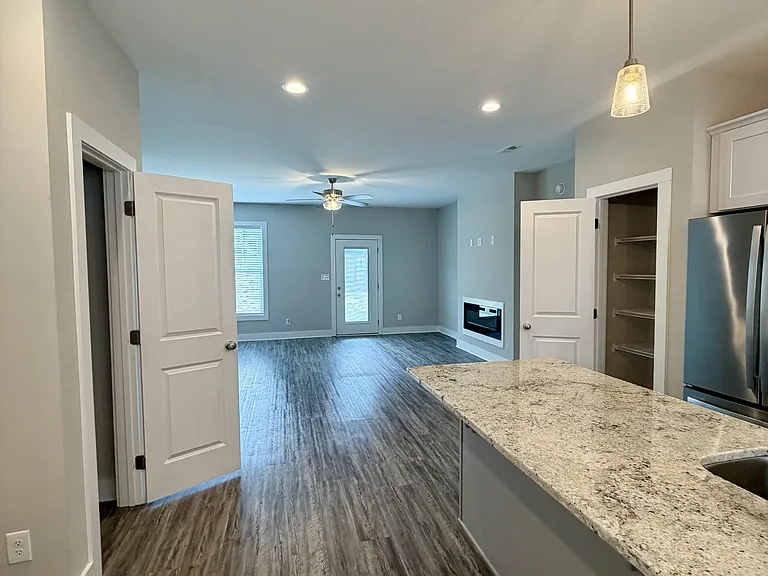 52 Cuddington Ln #1 — Photo 10