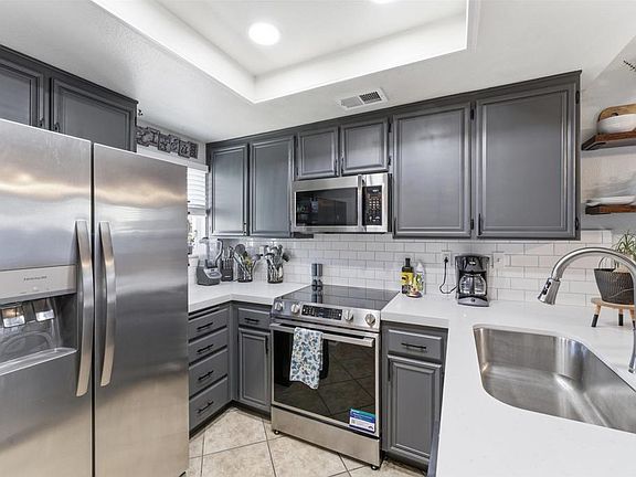 2nd image of 2373 Kings View Cir