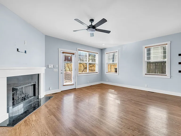 1109B S Douglas Ave — Photo 31