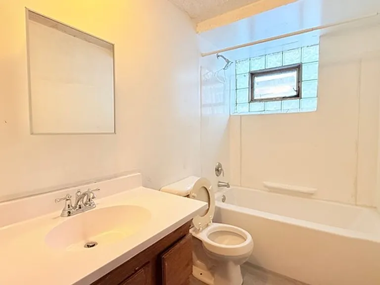 15020 Woodlawn Ave — Photo 13
