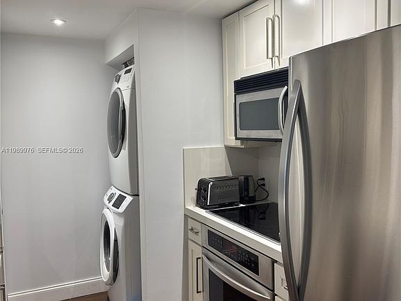 2nd image of 2000 N Bayshore Dr APT 708