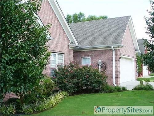 2nd image of 221 Jordan Ln