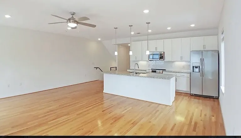 1219 Bainbridge St #B — Photo 4