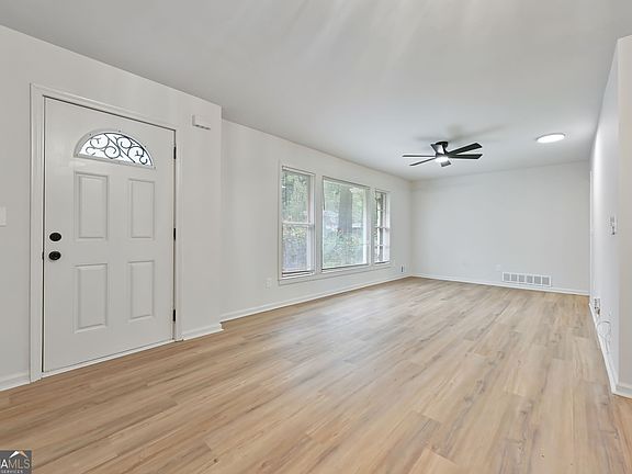 4th image of 2529 Riggs Dr