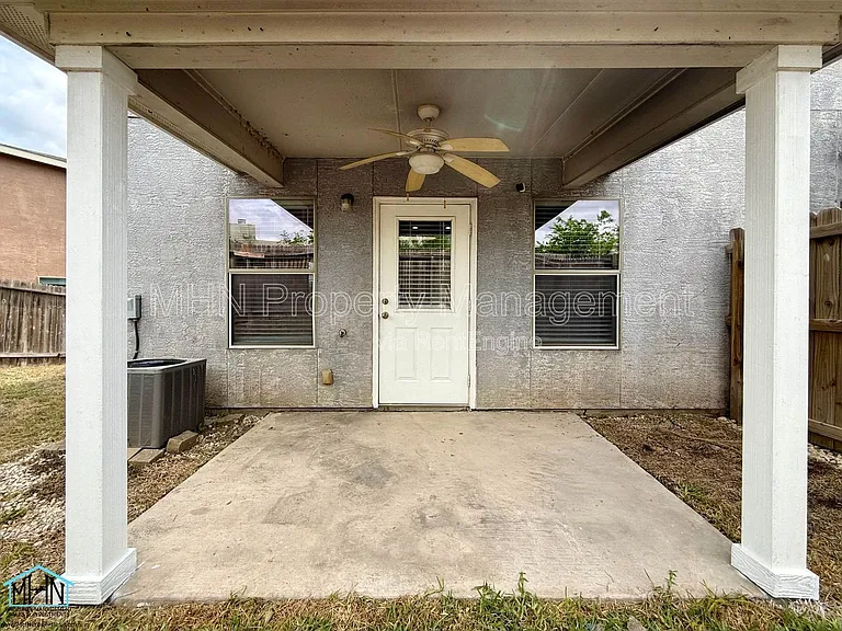 5807 Golf Bnd #2 — Photo 17