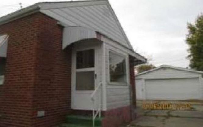 2nd image of 2908 Logan Ave