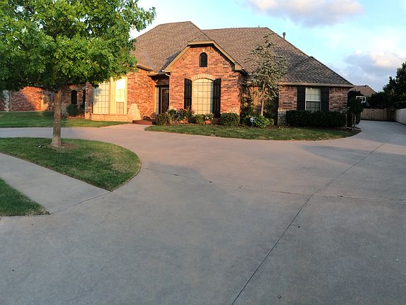 2nd image of 3200 SW 130th St